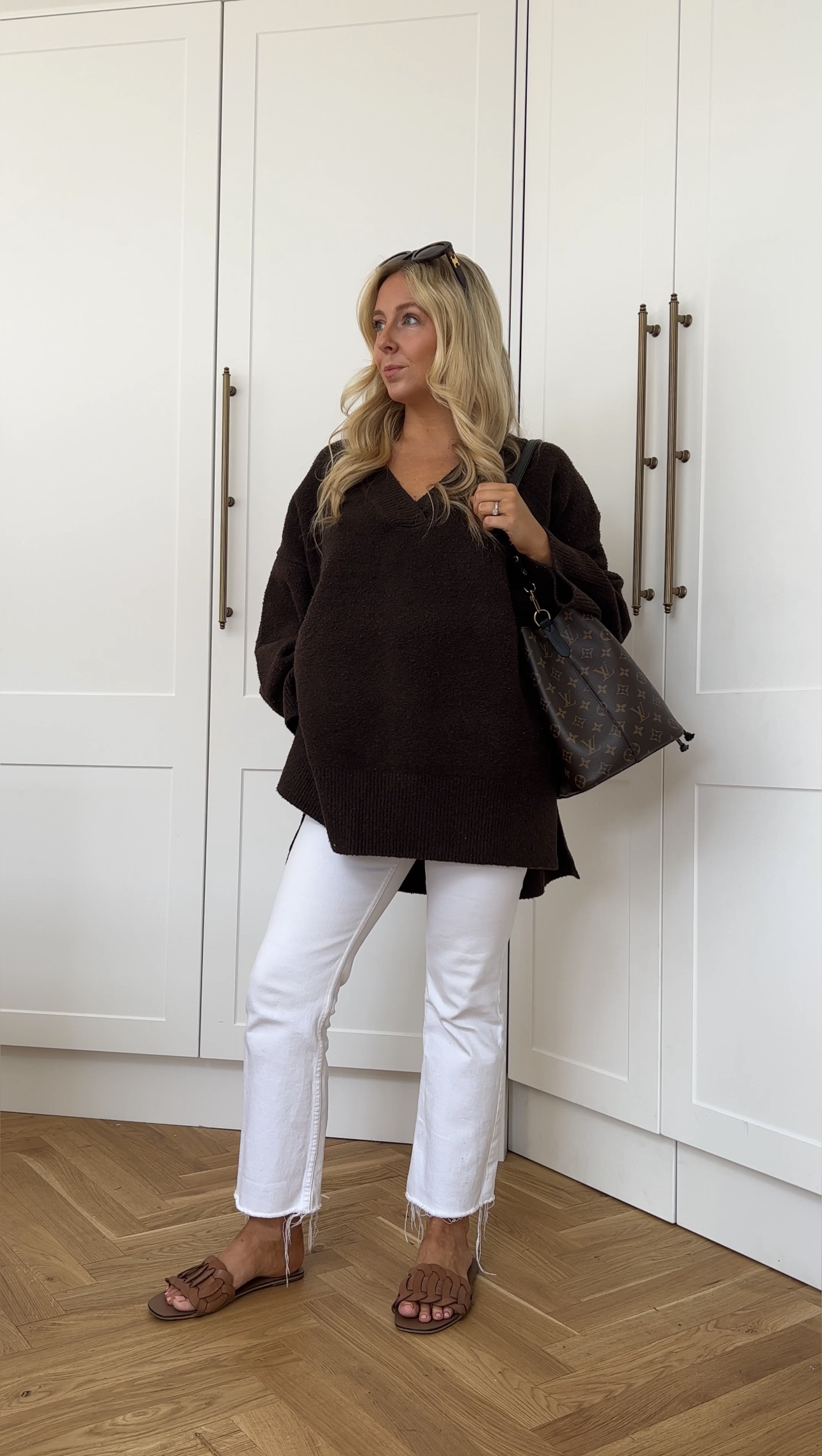White_Jeans_Brown_Jumper